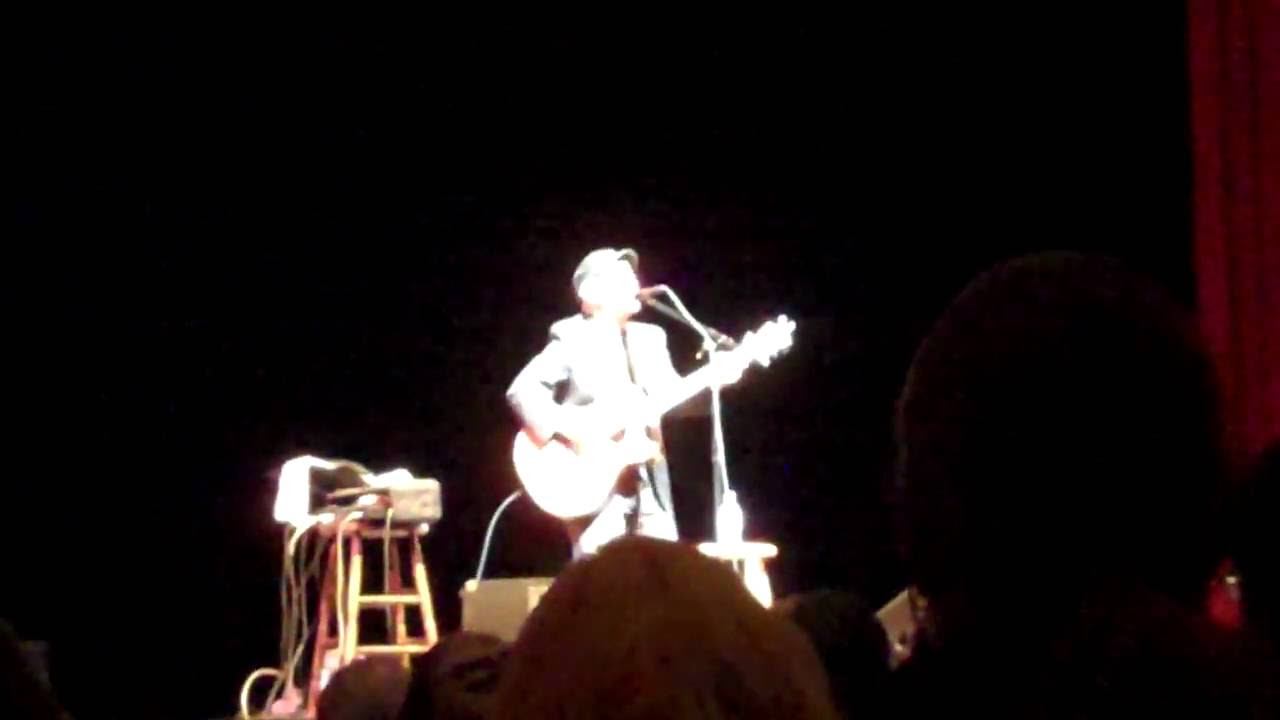 Phil Keaggy playing the Beatles!