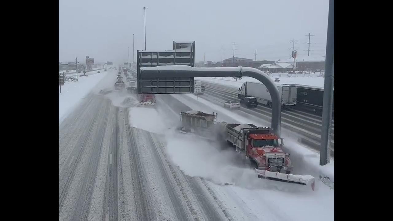 An impressive tow plow clears multiple lanes of snow in Utah YouTube