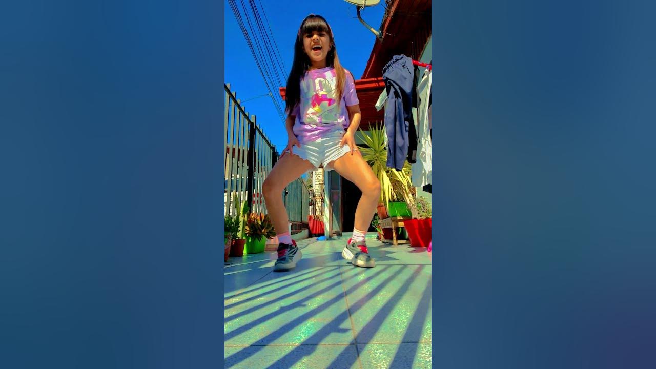 renee renee renee mueve la cintura mueve los pies rené rené rené rené