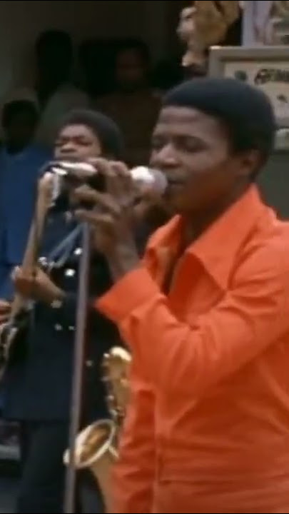 VERCKY'S KIAMUANGUANA MATETA AVEC ORCHESTRE VEVE - IDDI AMIN DADA.