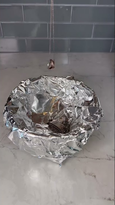 How To Clean Silver Jewelry! #homehacks #jewellery #diycleaner #bakingsoda #elnazhamai