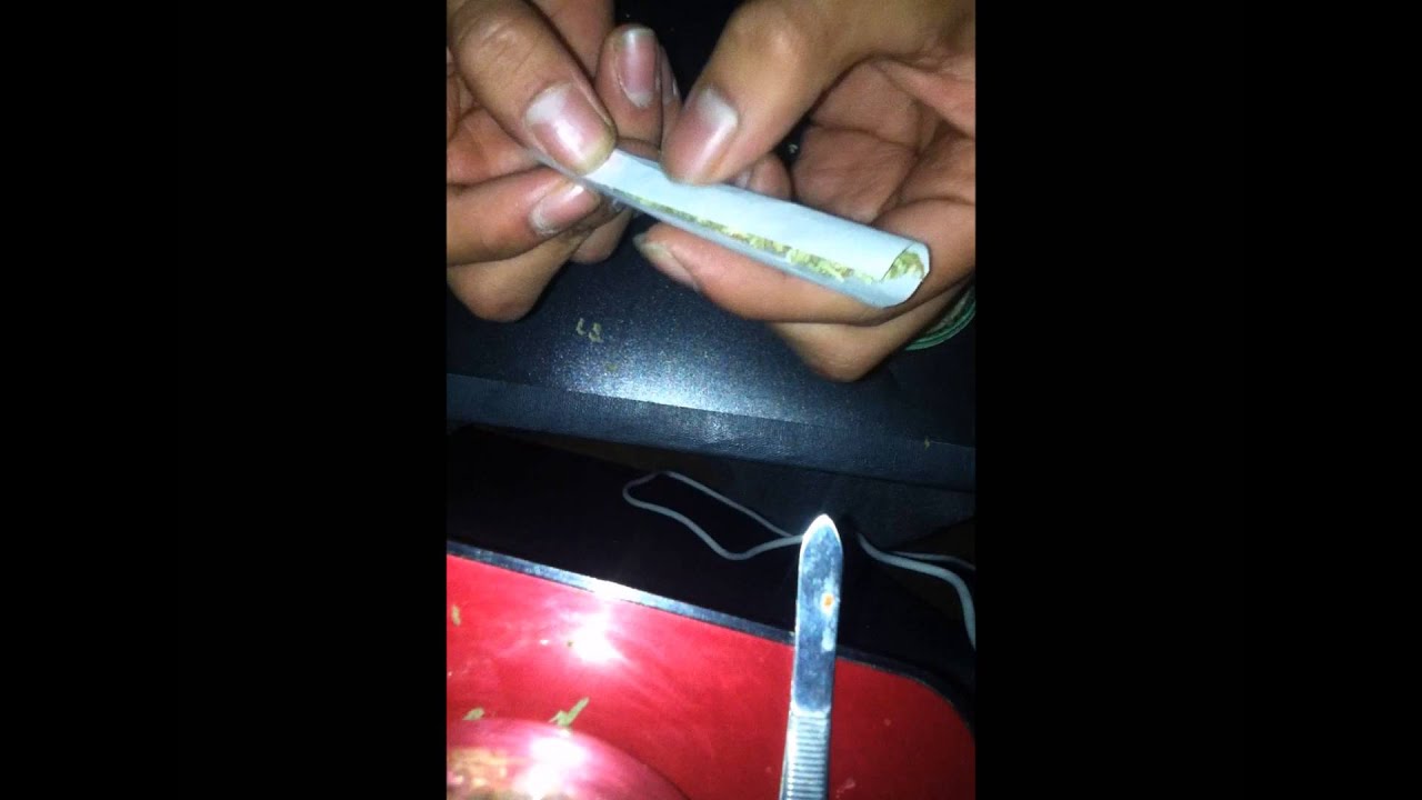 How to roll a Joint