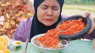 NASI RAWON DISIRAM SAMBAL!! BIKIN PANAS DINGIN