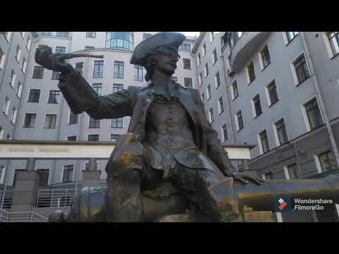 Где прогуляться и покушать на Васильевском острове в Санкт-Петербурге.