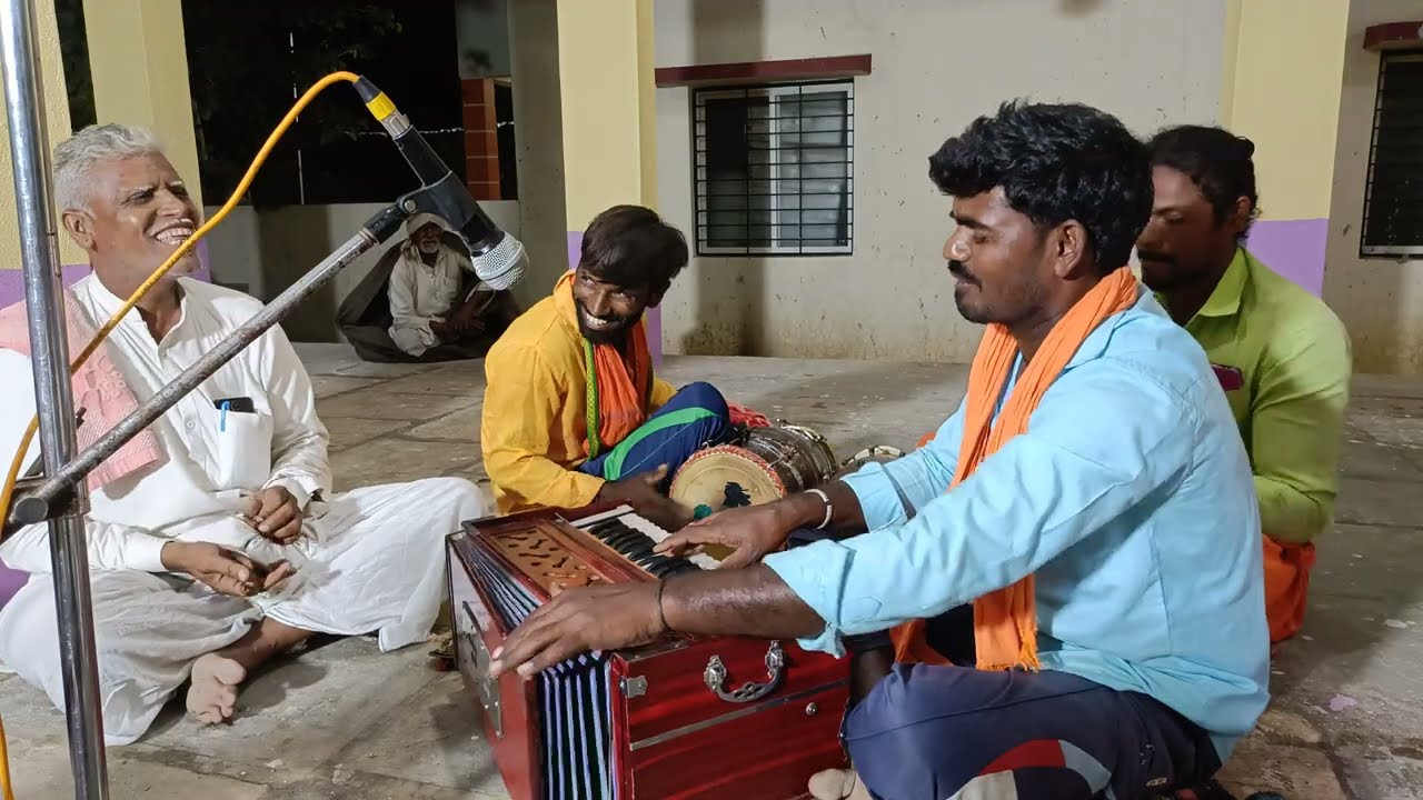 ಬ್ರಹ್ಮ ಮಾಡಿದ ಮನೆಯೋ ಎಂಟು  ಕಂಬದ ನೀರಮನೆ ಪಡಸಾಲೆಯೋ ಕನ್ನಡ ಬಜನ ಪದಗಳು| Brahma madida kannada bhajane song's