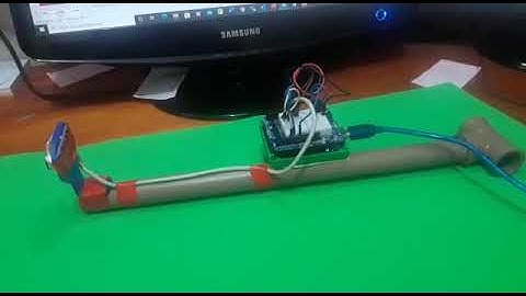 Bengala com sensor de distância com alerta sonoro e vibração