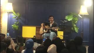 Sal Priadi - Lewat Sudah Pukul Dua, Makin Banyak Bicara Kita (Acoustic at Little League 6/4/2023)