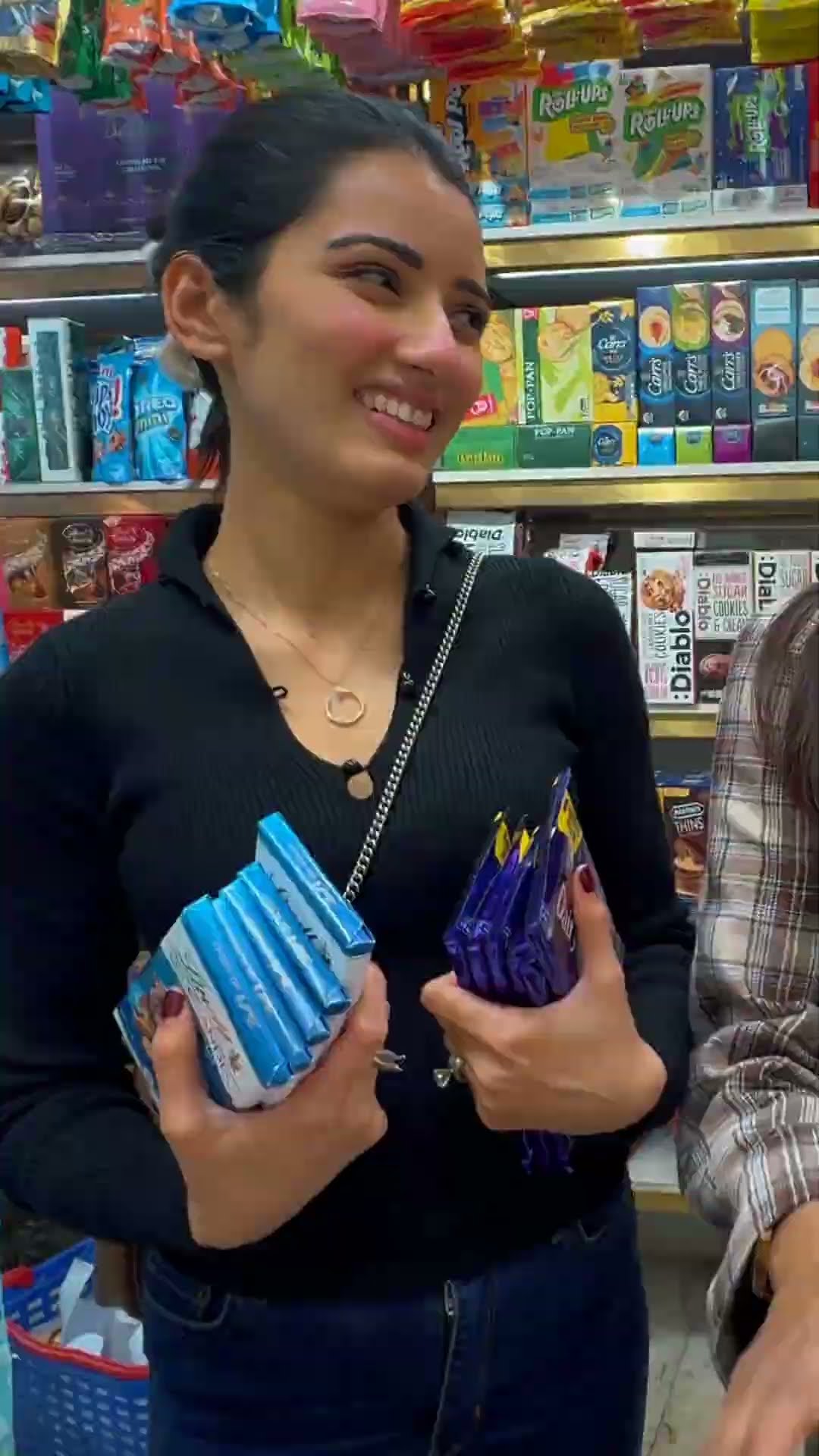 Nanad Bhabhi Chocolate Scam ? #funny #neetubisht #comedy #shorts #lakhneet