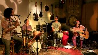 Carioca Trio live in Israel - Poeira chords