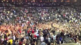 Bruce Springsteen - Tenth Avenue Freeze Out (Center Floor Platform to End) - Omaha-11/15/12