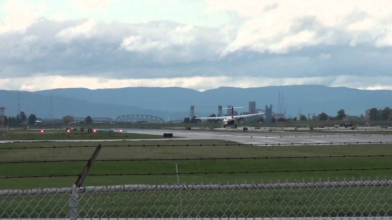 airbus a220 FedEx N919FX ATR 42 Landing Portland Airport (PDX)