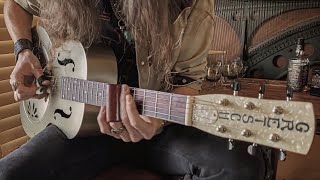 Video voorbeeld van "“DOWN SOUTH RAMBLE” • Delta Blues Slide Guitar"