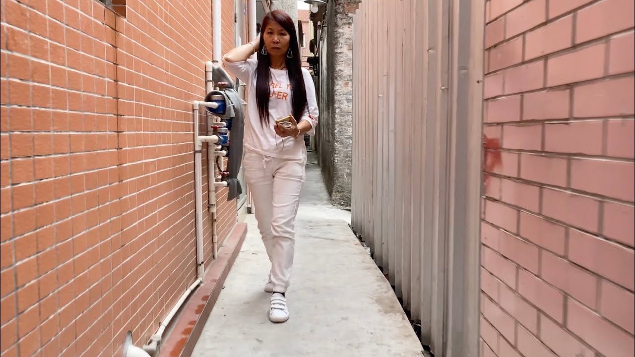 小巷子熱情阿姨|東莞の叔母はとても熱心です- YouTube