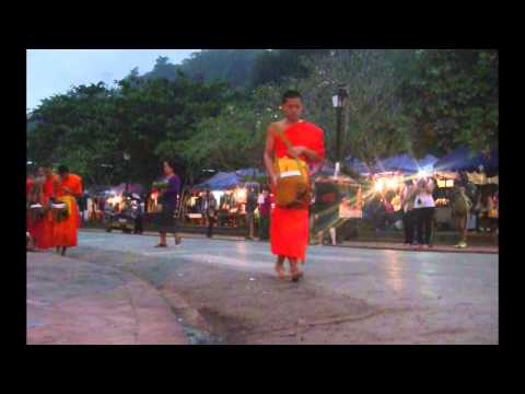 Vidéo: Aumône à Luang Prabang - Réseau Matador