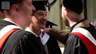 "Ti'n mynd i ffeindio dy ffordd" | Cynfyfyrwyr yn Graddio 2023