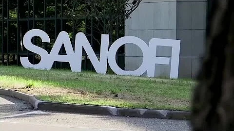 Sanofi shares plunge after 2025 target dropped