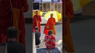 ម៉ែសួនរ៉េតមកខ្មែរធ្វើបុណ្យដាក់បាទ