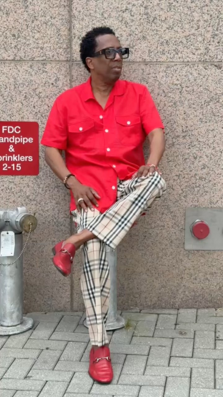 Plaid. Wednesday drip check. ‪@Burberry‬ - YouTube