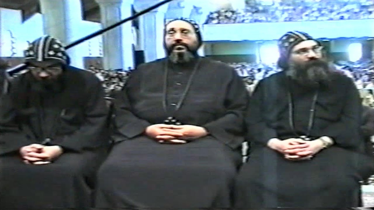 قداس عيد العنصرة 2004 وسيامة الانبا ارميا والانبا مكاريوس والانبا اباكير بيد قداسة البابا شنودة