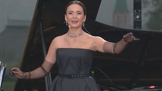 Video thumbnail of "Aida Garifullina “Mattinata” Ruggero Leoncavallo"
