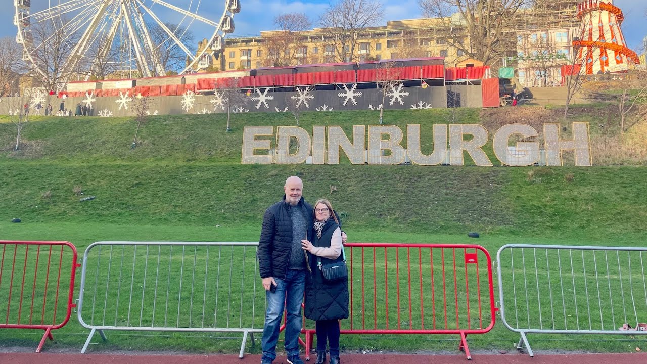 Edinburgh Christmas market quick walk through 