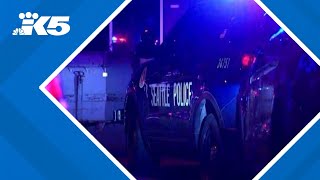 Police searching for suspect in Seattle apartment stabbing