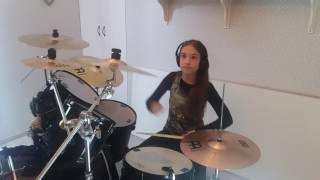 Lavíny - Drum cover - Nikoleta - 9 year old