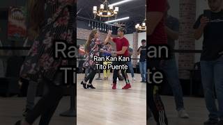 Tito Puentes - Ran Kan Kan | disfrutando esta clase de salsa 🔥🥳 #dance #bailar #couple #salsa