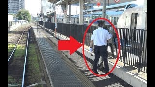 出発を待つひたちなか海浜鉄道湊線キハ11形の前面展望から見た勝田駅を出発する常磐線上りE531系