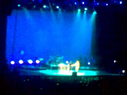 Rob Thomas and Vanessa Amorosi Duet (Live Brisbane...