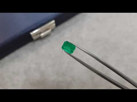 Colombian emerald Vivid Green 1.95 ct octagon cut Video  № 2
