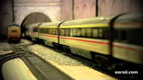 oorail.com | APT and HST (Executive Livery) passing on OO Gauge layout