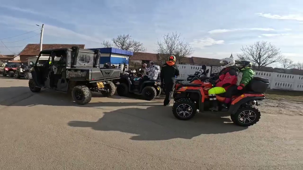 Cf moto UFORCE 1000 on the trails