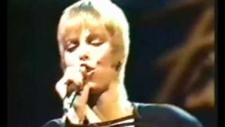 Video thumbnail of "PAT BENATAR - Hell Is for Children (live 1980)"