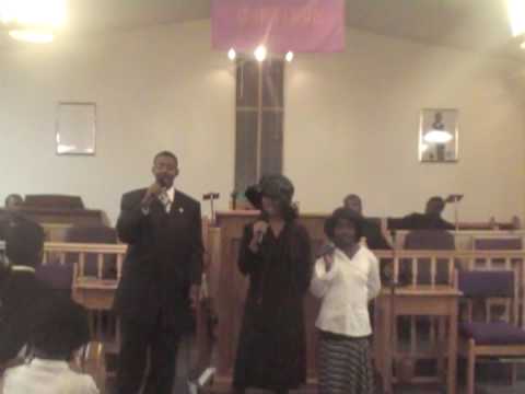 Nate III, Natasha , and Nucreatia sings @ Friends ...