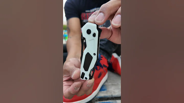 A different breed of budget pocket knives