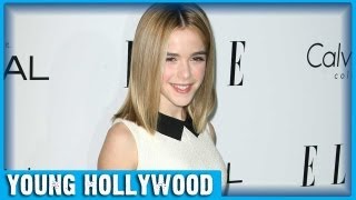 MAD MEN's Kiernan Shipka Hearts Kristen Wiig!