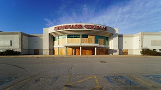 Inside an Abandoned Movie Theater with Power! - Showcase Cinemas