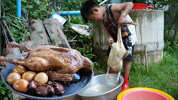 Little chef cook braised duck with confidence / Yummy braised duck cooking