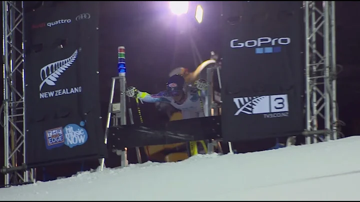 Mikaela Shiffrin vs Paula Moltzan - Coronet Peak N...