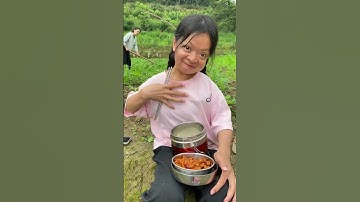 Thumbnail of 最近挺烦的，我也来摇摇头，把烦恼摇出来#三姐# 摇摇头把烦恼摇出来 # 我的乡村生活