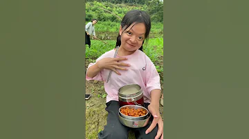 最近挺烦的 我也来摇摇头 把烦恼摇出来 三姐 摇摇头把烦恼摇出来 我的乡村生活 