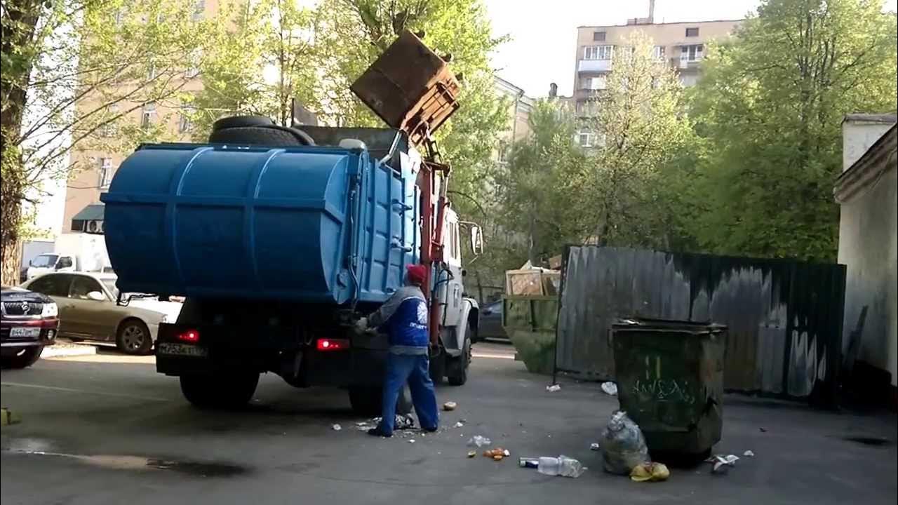 Видео про мусоровоз. Мусорная машина. Старый мусоровоз. Мусоровоз вывозит мусорные баки. Мусоровоз с баками.