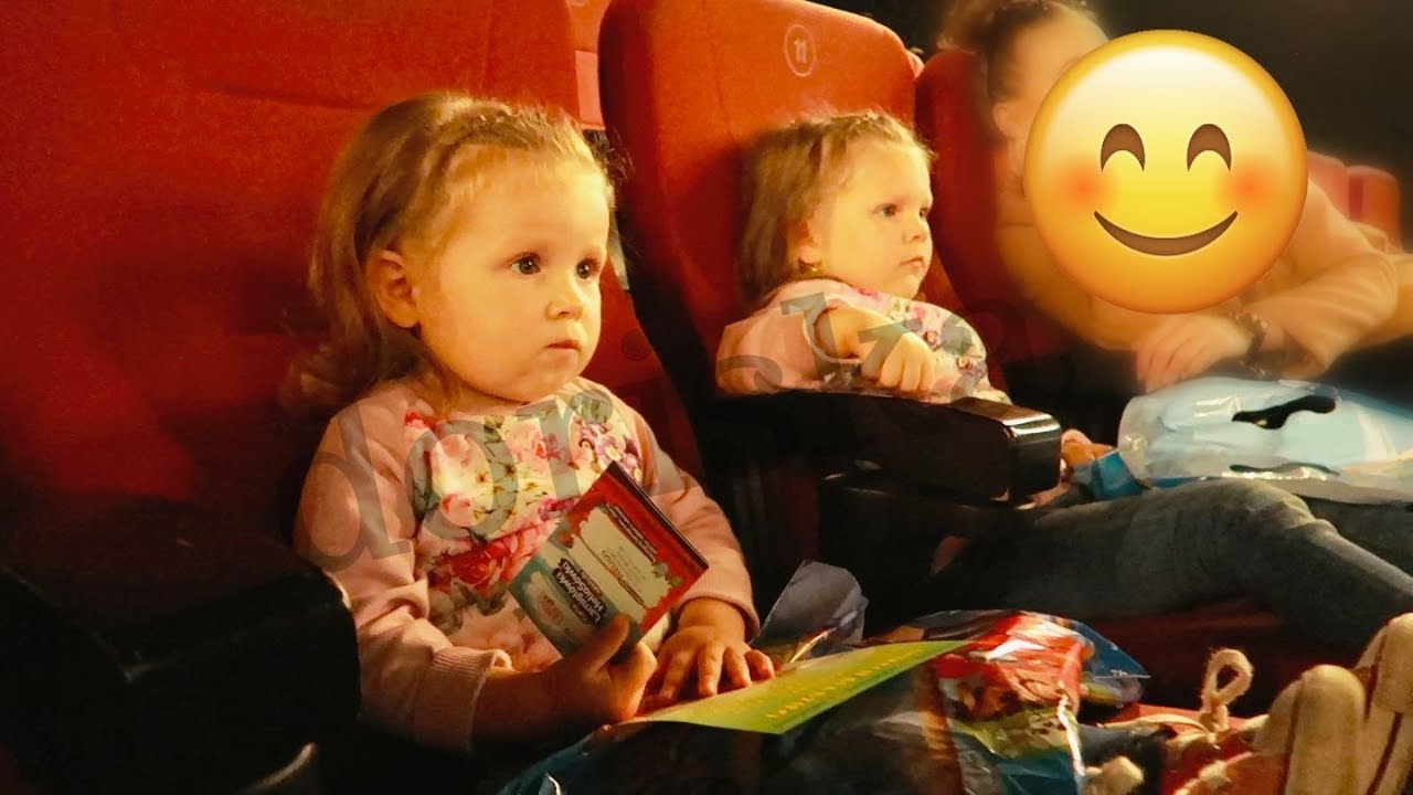 PIERWSZY RAZ W KINIE 🎞 | 🚉 POCIAG JEST SUPER | DLM - YouTube DLM