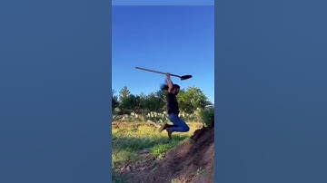 This Dude woke up and chose violence😂