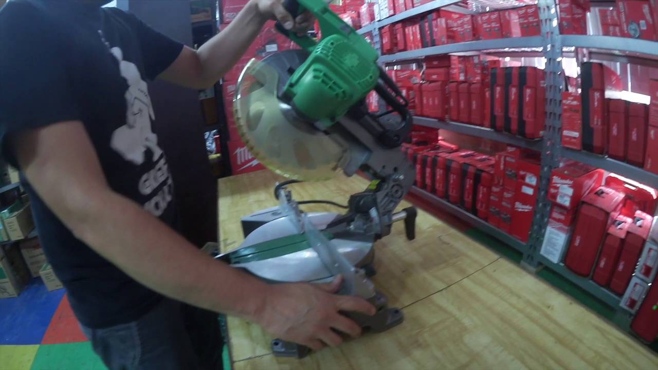 Inglete HITACHI C10FCH2 - YouTube