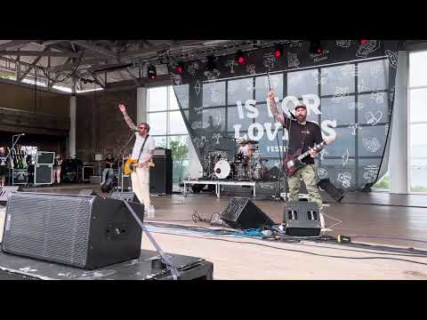 Four Year Strong - Brain Pain LIVE at OBX Is For Lovers Fest 2023