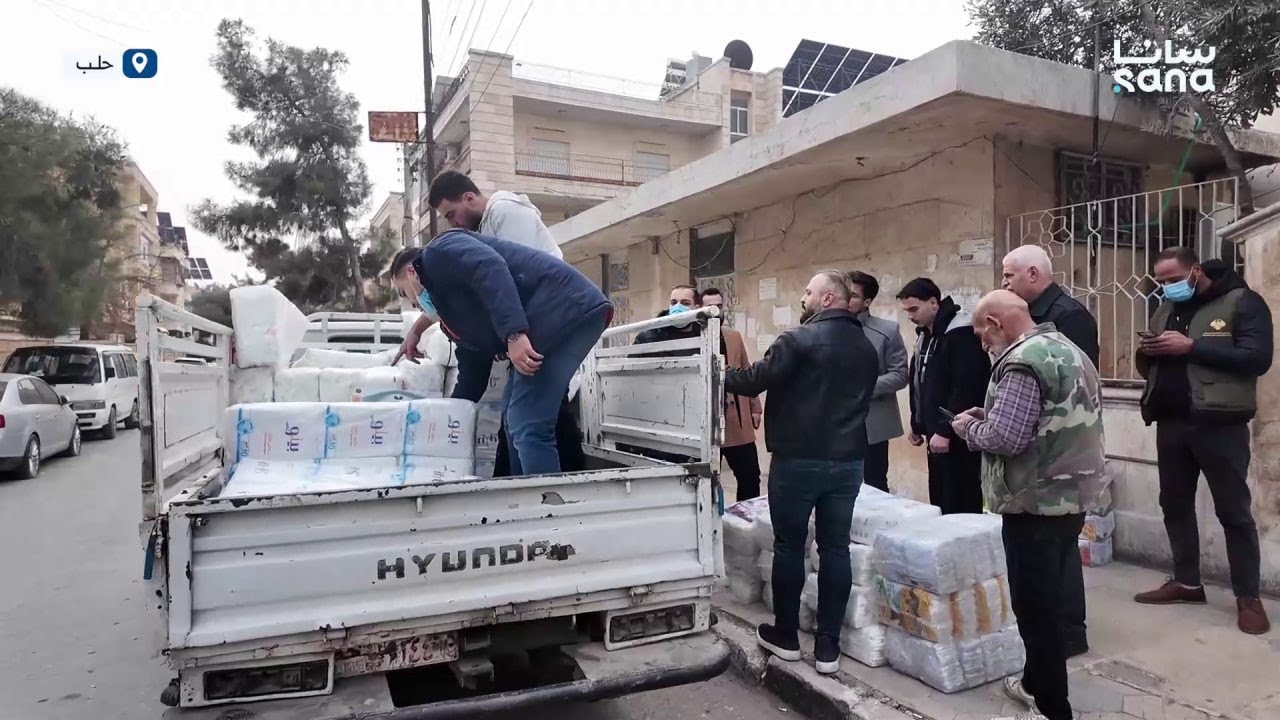 استقبال النازحين من حيي الأشرفية والشيخ مقصود في مراكز إيواء مؤقتة بحلب وتأمين الاحتياجات لهم