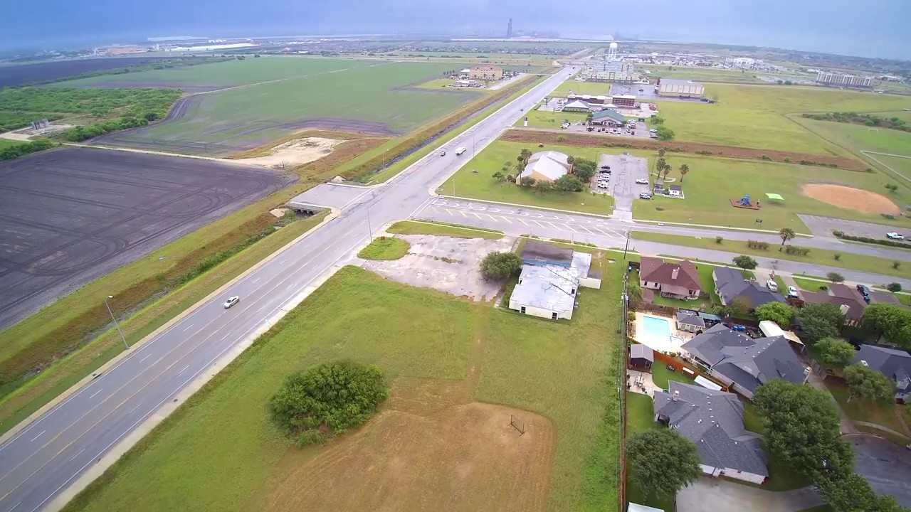 2413 Memorial Parkway, Portland, TX 78374