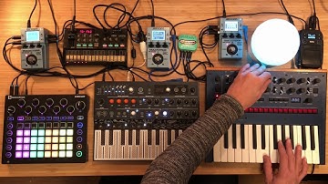 Korg Monologue, Arturia MicroFreak, Volca FM, Novation Circuit Jam - Silver Glass